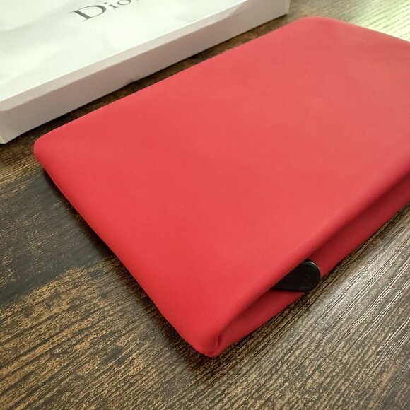 DIOR Beauty Red and Black Metal Zipper Pouch New - Limited Edition - Picture 5 of 5
